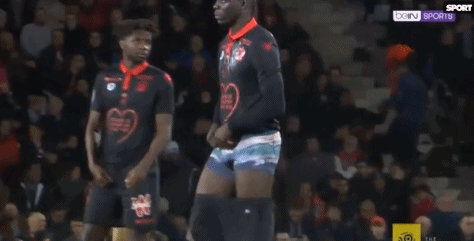 欧冠之夜又出现神剧本（欧冠之夜再度上演神奇剧本）