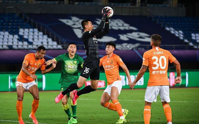 迪洛伦佐谈3场不胜0进球：我们缺上赛季让我们与众不同的精神（迪洛伦佐：三场不胜零进球，少了上赛季那股让球队与众不同的精神）