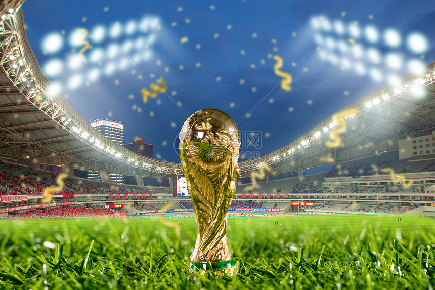 巴萨本赛季国家德比第四球衣谍照：锯齿条纹纪念05年国家德比（巴萨本季国家德比第四球衣曝光：锯齿纹致敬2005年国家德比）