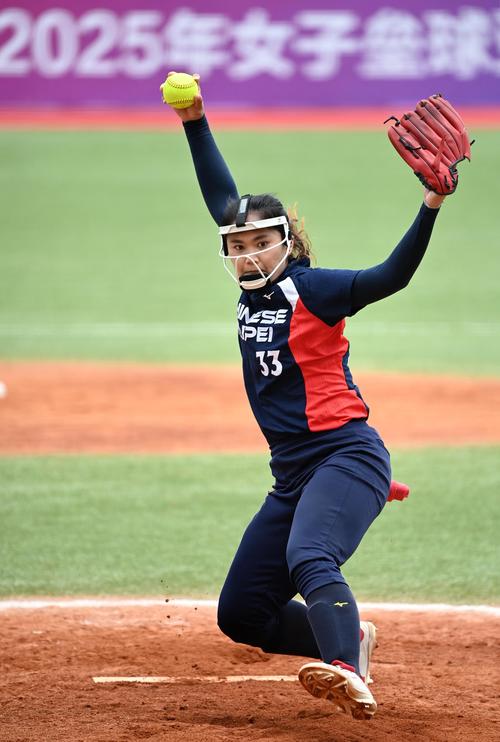 拉基蒂奇：无论哪队球迷都会喜欢魔笛；亚马尔要走自己的路（拉基蒂奇：魔笛赢得各队球迷喜爱；亚马尔该走自己的路）