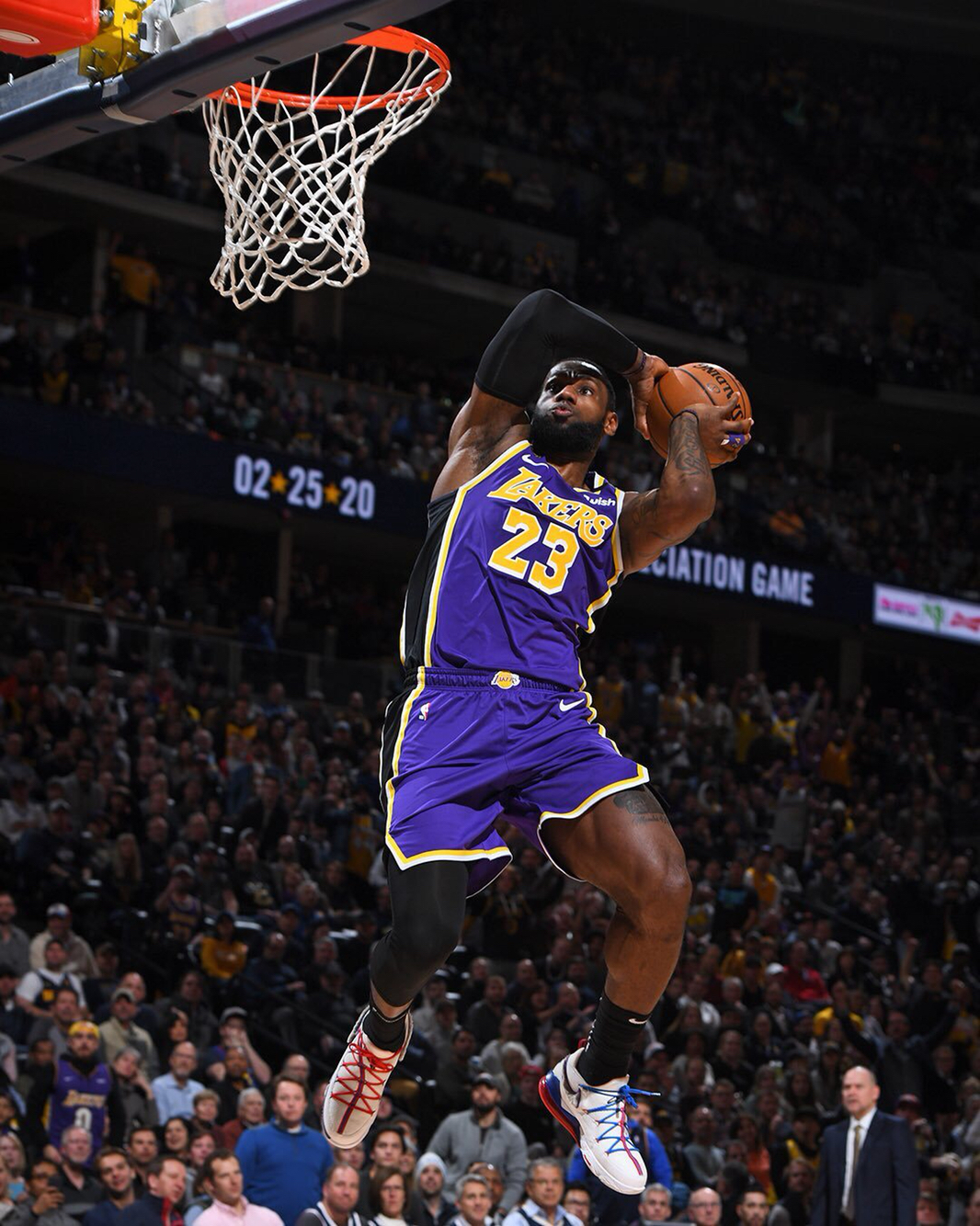 范德芬：教练赛季初希望我能进五个球；我和罗梅罗是兄弟（范德芬：赛季初教练给我定了5球目标；我与罗梅罗情同手足）