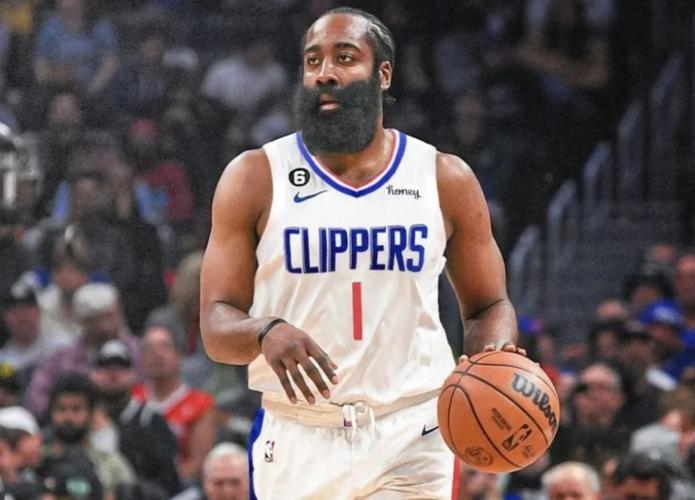 科贝：联赛对阵阿拉维斯的结果，将决定阿隆索在皇马的未来（科贝：与阿拉维斯的联赛赛果或成阿隆索在皇马去留关键）