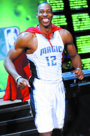 NBA：马刺新秀文班亚马闪耀 全场送出六盖帽（NBA：马刺新星文班亚马大放异彩 单场送出6次封盖）