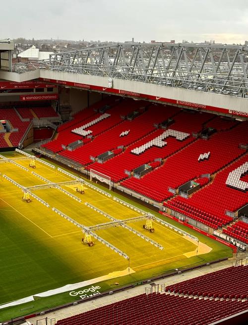 迪乌夫：齐沃经常和我交流帮我提高，高兴自己的机会越来越多（迪乌夫：齐沃常与我沟通助我提升，为机会增多而欣喜）