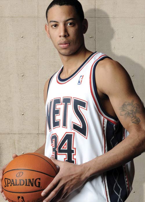 马克西表现不佳，本赛季得分首场不足20分（马克西状态低迷，本赛季首次得分未达20分）