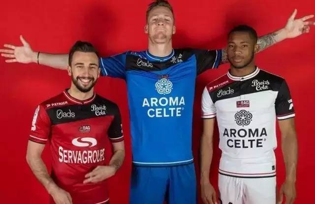 库尔图瓦？就这么轻易的被过了（库尔图瓦就这么轻松被过？）