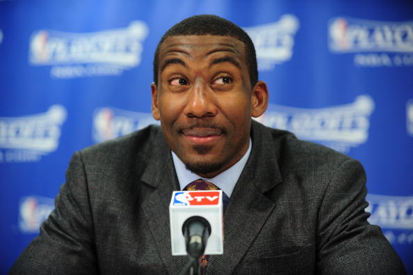 😎这人谁啊（摘掉墨镜）🥺号召力这么强！（😲这位是谁啊（目瞪口呆）号召力也太猛了吧！）