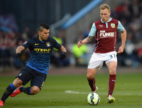 阿夫迪亚成50年来开拓者首位3场砍90+30+30球员